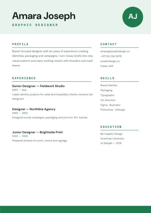 Green Simple Graphic Designer Resume